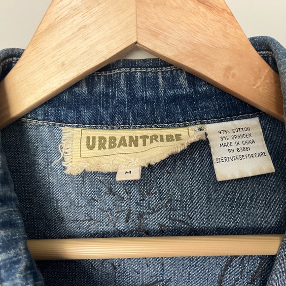 Urban Tribe Blue Denim Crotchet Embelished Vest Size Medium - Picture 3 of 3